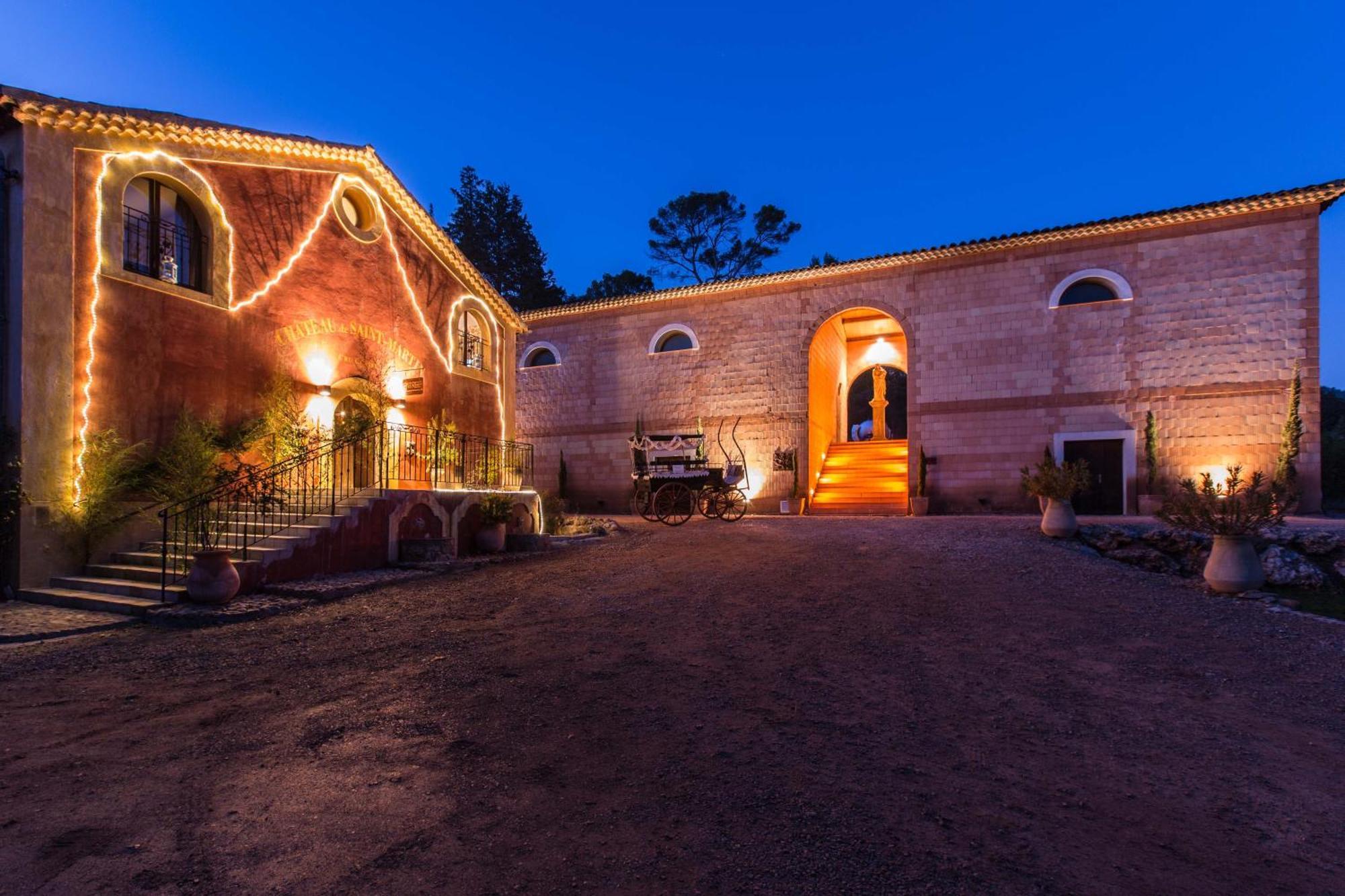 Chateau De Saint Martin Taradeau Bagian luar foto